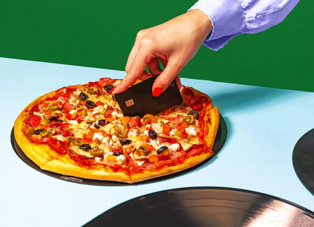 Millionaire crowdfunding