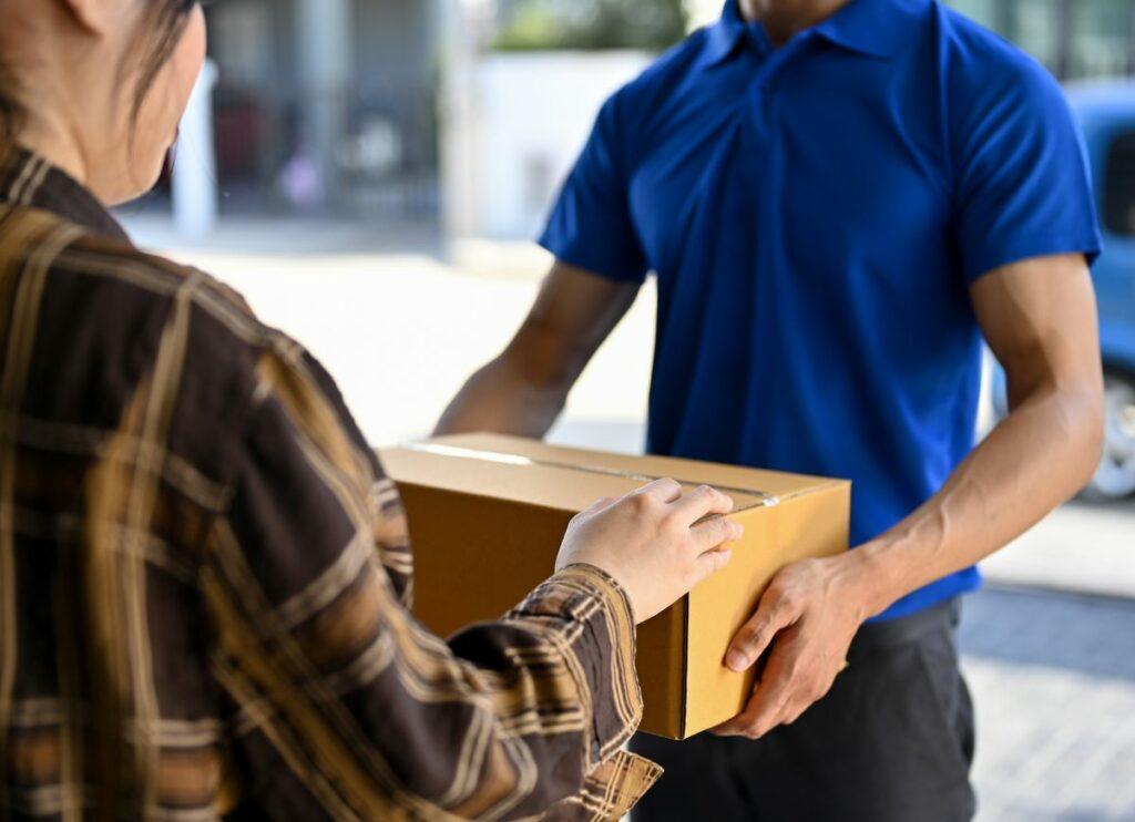 Uber: il nuovo servizio di spedizione pacchi